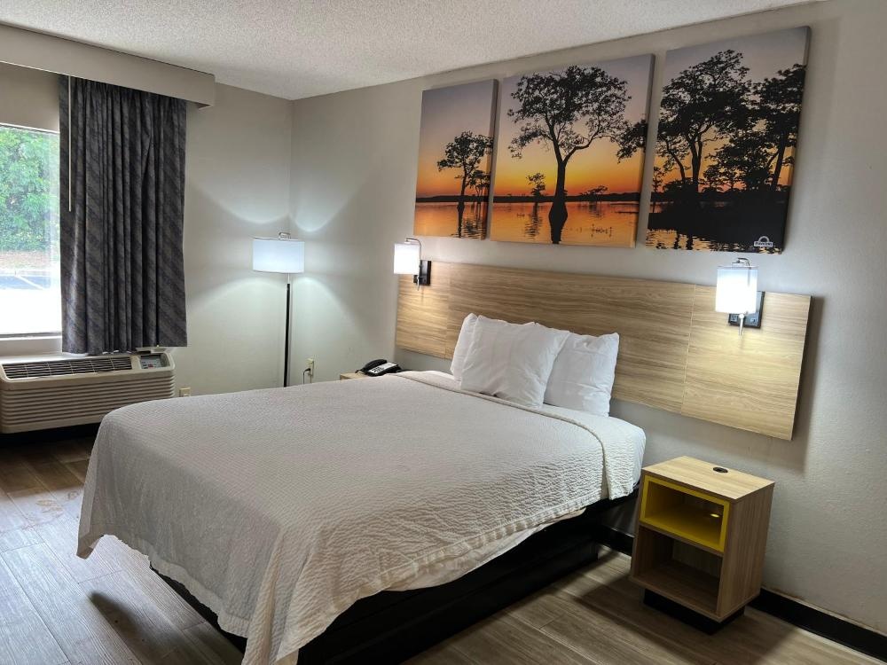 Days Inn by Wyndham Blythewood North Columbia